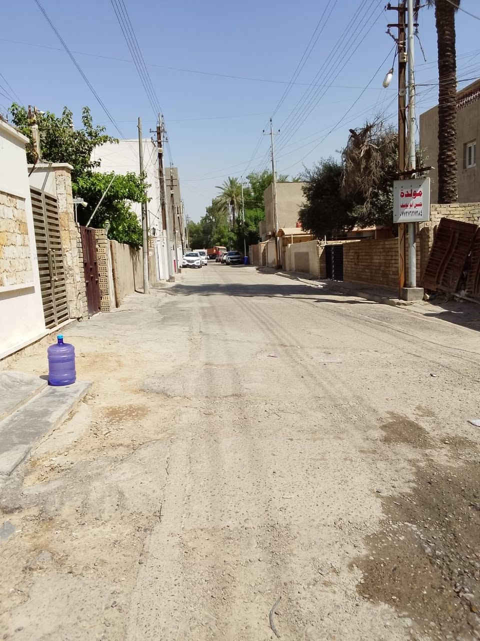 السلام عليكم بيت تفليش يعتبر كاع بناء قديم طابو صرف المكان بغداد المشتل قرب مستوصف المعلمين مساحه 120متر الواجهه 6 النزال 20 
*********** واتساب
