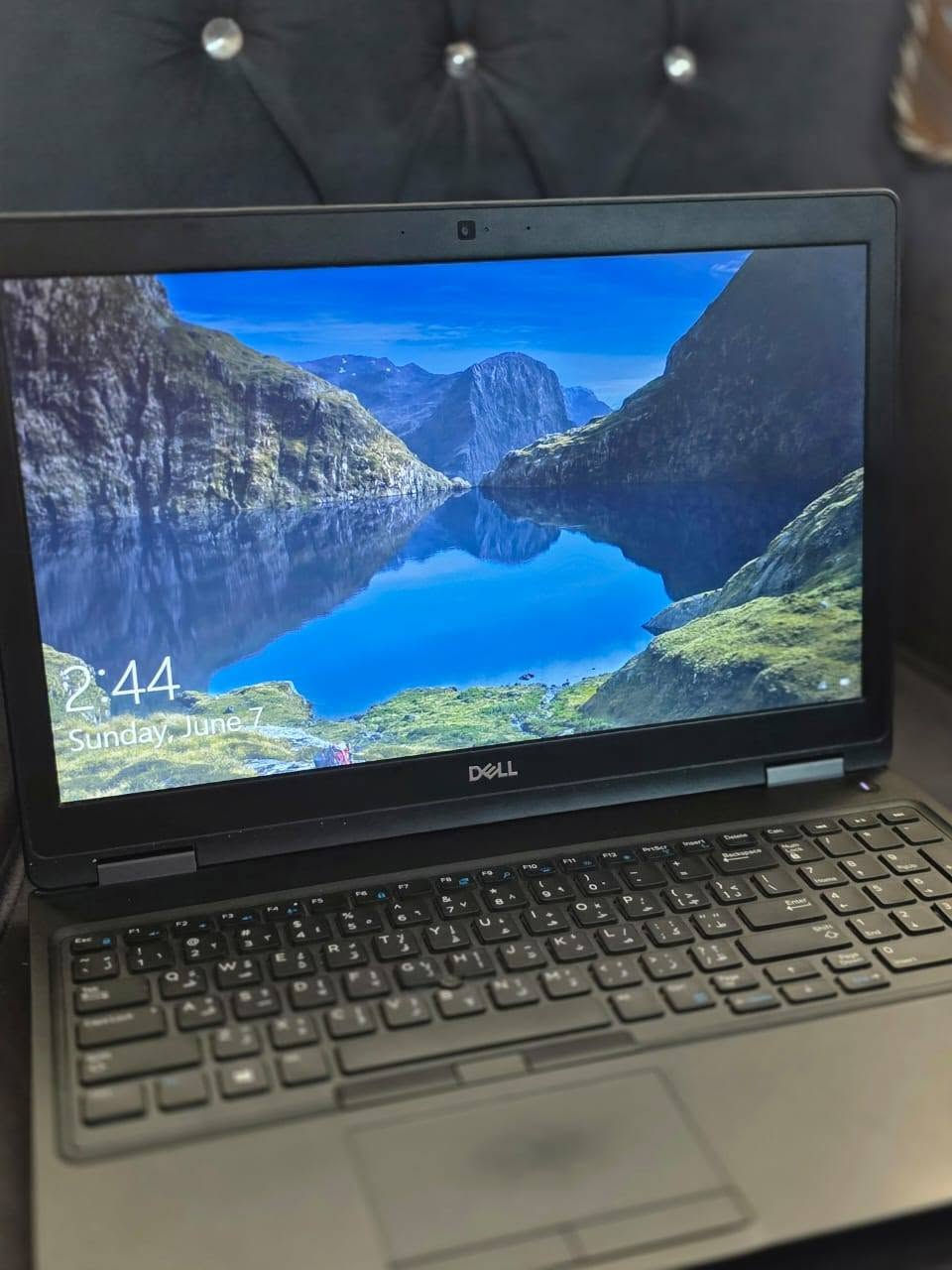 كلللش نظيفة وما مستخدمة 
الجيل:7

المعالج : cori 5

RAM : 8G

SSD:256

شاشة : 15.6

كارت شاشه داخلي 4كيكا

الحاسبة  مع موس مع حقيبه مع شاحنه

السعر 325 الف او مراوس ايباد جديد

(((((للعلم الحاسبة جديده مو بالة)))))
***********
