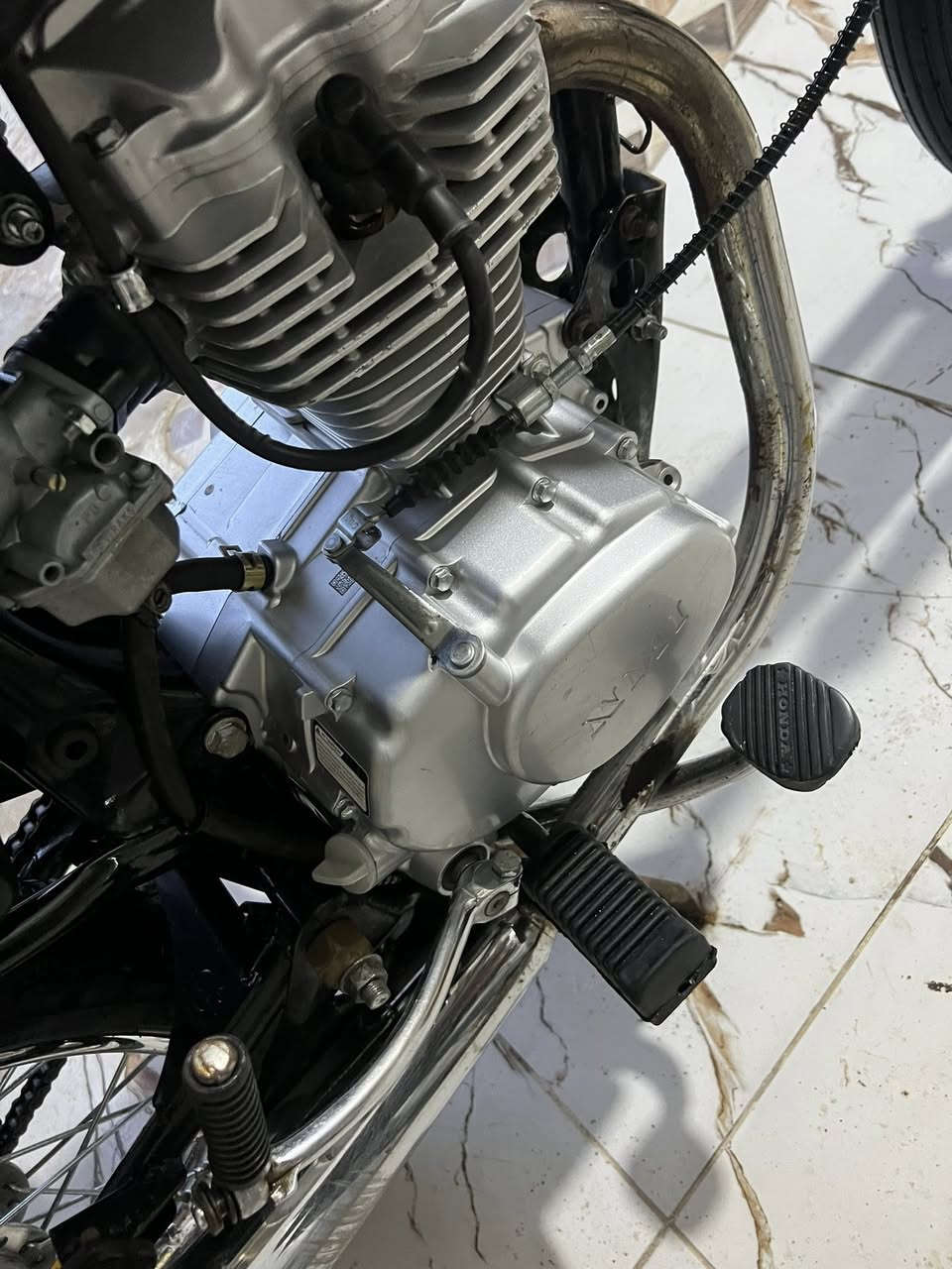 مرحبا شباب دراجه نامه اصلي كلك كلك كلك هستوه معمره مصارله هواي بس متروكه دراجه مكينه نامه اصلي بلاد برقي ممفتوح بيه شرط اذا مفيلسه تاخذه بلاش سعره٥٥٠مكاني ناصريه الغراف وشراي يشلع عيوني وهاذه رقمي ‭٠٧٨٠ ١٤٥ ٦٢٨١‬
