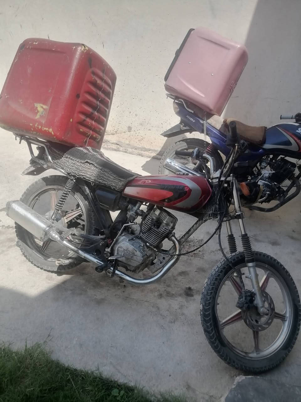 دراجه إيراني موديل 19 يرادله ترتيب شي خفايف سعر 400 بي مجال حك جيه


**إذا كنت صاحب هذا الإعلان وتريد حذفه لأي سبب، رجاءا أرسل رسالة إلى الدعم الفني**