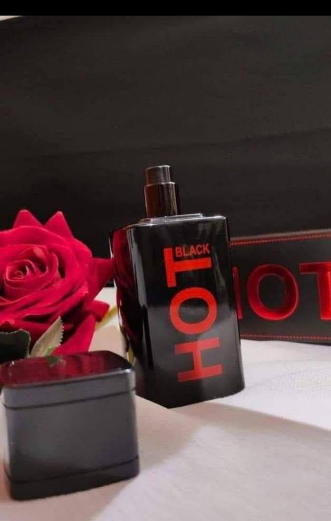 HOT BLACK 🖤
عطر الرجال اللي يحبون يكونون مميزين

ريحة ثقيلة: فانيليا + عنبر + تبغ
ثبات 10 ساعات وفوحان يغطي المكان
شكل ملكي اسود واحمر

السعر: 11 الف فقط 💰
الكمية محدودة
للحجز دزلي خاص


**إذا كنت صاحب هذا الإعلان وتريد حذفه لأي سبب، رجاءا أرسل رسالة إلى الدعم الفني**