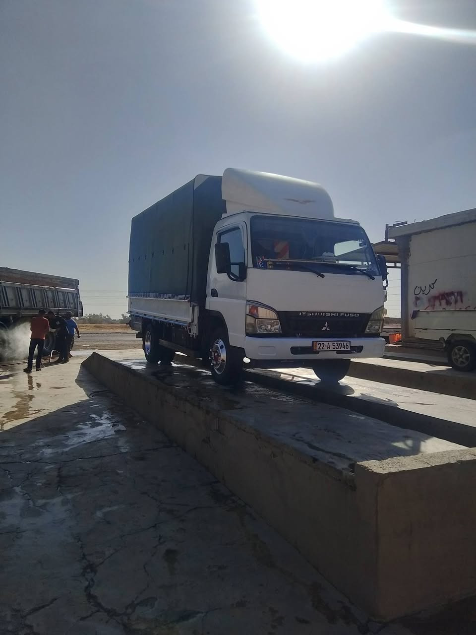 السلام عليكم كنتر الفين 2007مكفوله من الضربه والصبغ مكفول كير ومكينه وكسن وشاصي تخم تاير برجستون جدد تبريد شغال سياره جاهزه الخير رقم دولي جادر جديد ثلاجه جديده وياله كروم مكان السياره بغداد مدينه الصدر ***********.  حته ذا مراوس مديل حدث ونطي فرق
