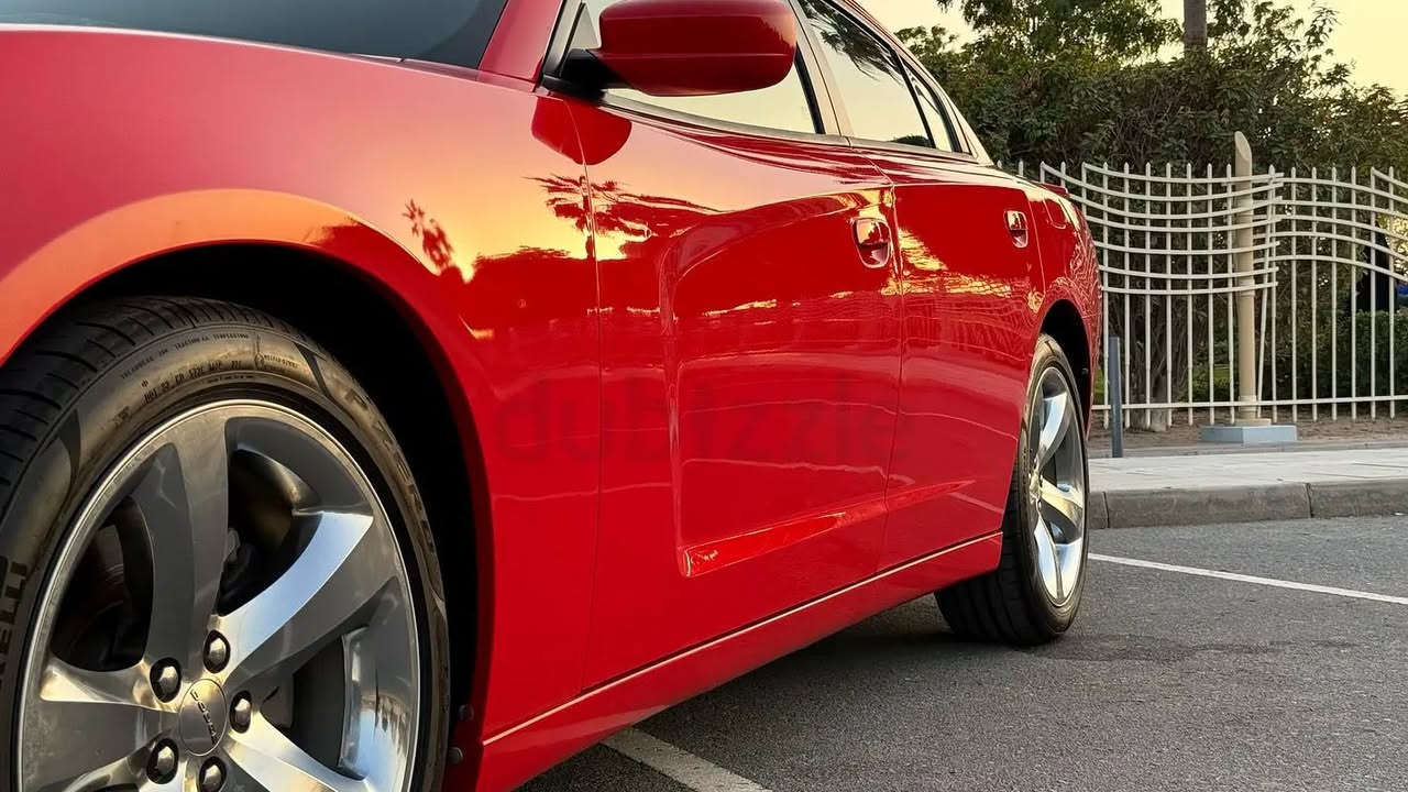 السلام عليكم جارجر 2014للبيع ادوات متؤمه طبق لأصل ارقام وسنوية طبق لأصل كصه بجم شغل حلووو كلش سياره احلى من صور وجديده مال جني وحلوه محرك 3600 سياره جاهزه تخم تاير حداديه تبريد جاهزه سعر ٦٥ مكان العماره قصاء كميت شراي يتصل ***********
