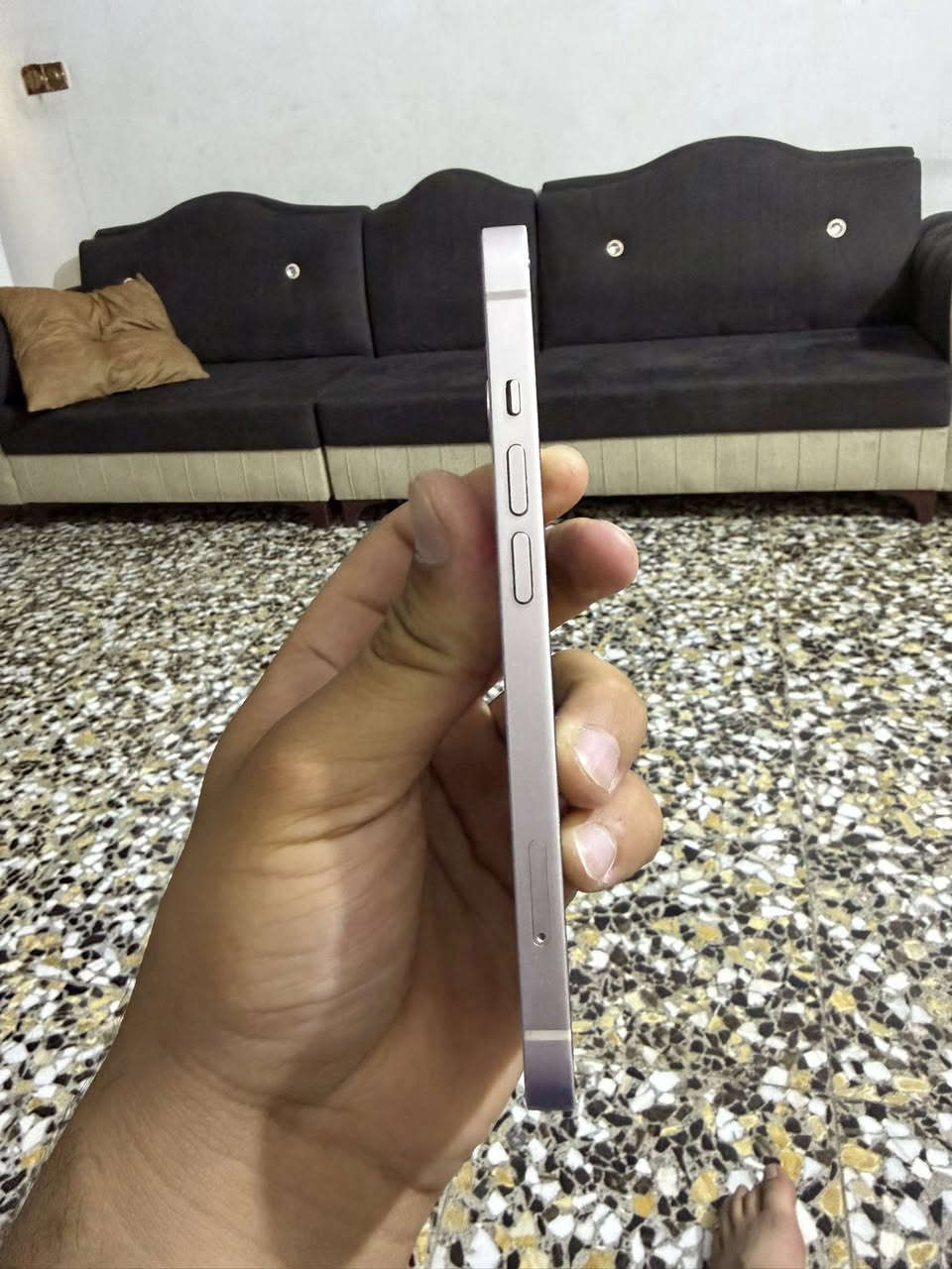 ايفون 13 عادي 128 جهاز مكفول وتر بطاريه 80 دبل سيم كارت مو تك ! كارتون مطابق جهاز نضيف كلش رايده 430 وبي مجال عنوان بياع الشرطه الخامسه شراي اتصل ***********
