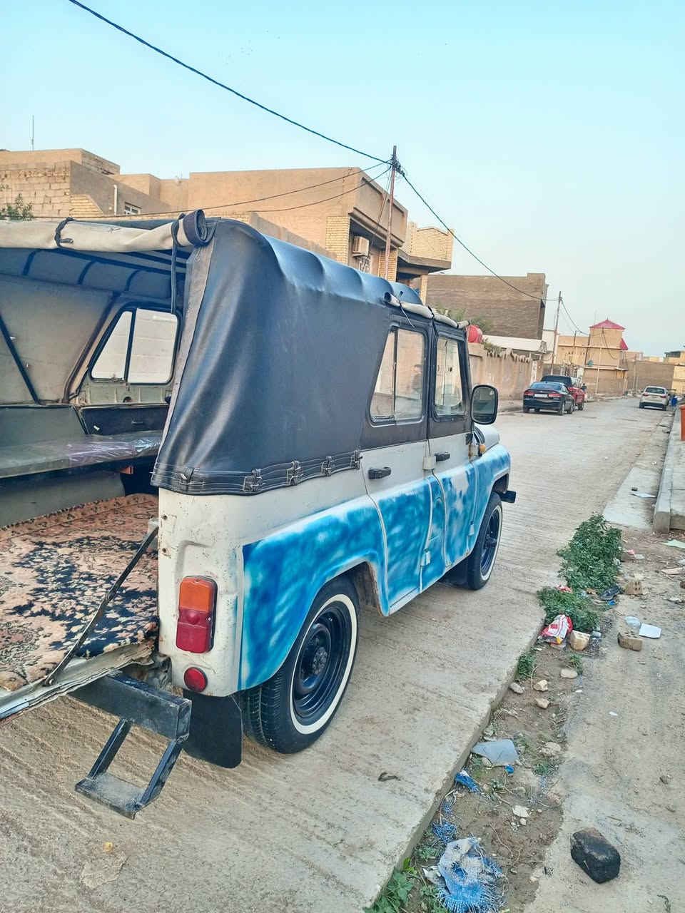 واز للبيع موديل 2000
اكسن روسي..
دسكات امامي..
تخم تاير 
دوشمه جديده
كير ومكينه مكفولات سياره جاهزه مال جناي 
مكان واسط الصويره 
***********
***********
