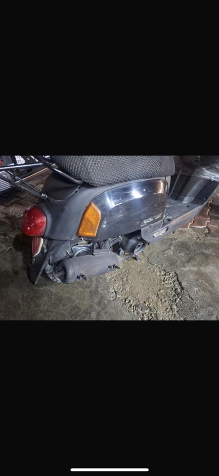 بوليس للبيع.  مكينه خير من الله شغاله سلف هندر لايت فقط اشاير ما تشتغل ب 450 وبيه مجال مكاني شعب. ***********
