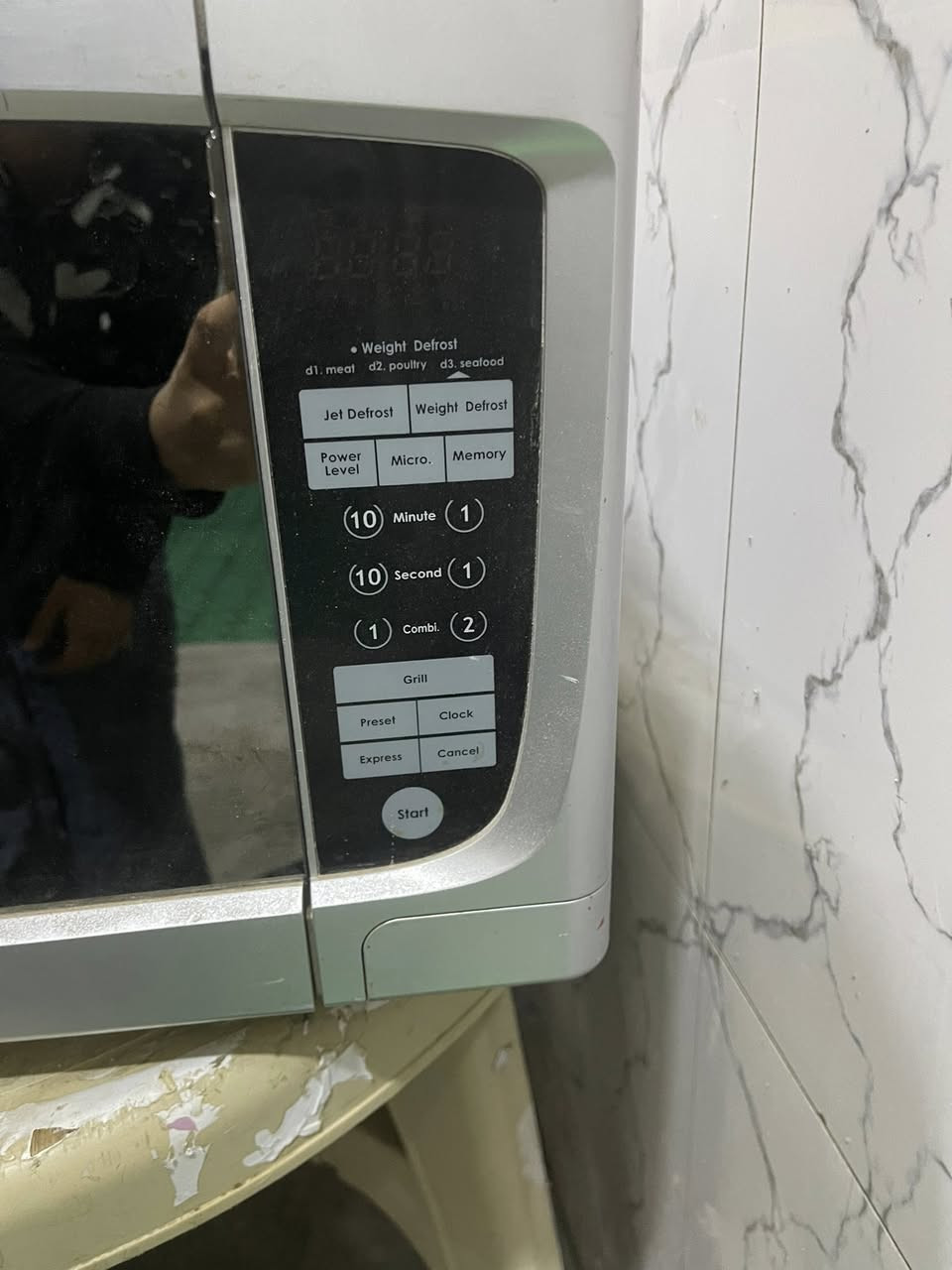 السلام عليكم. غراض للبيع للتواصل عالخاص أو ***********
