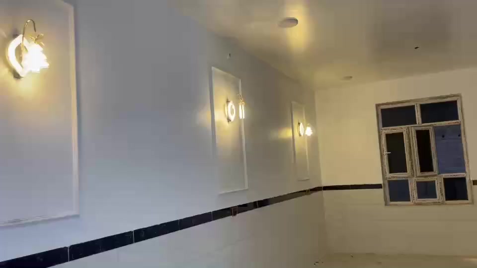 البيت اصبغه  300 الف بس عمل وذا تصيلح بسيط هم عليه يكلي رخصيص وشغلك مو شي طب على صفحتي ***********
