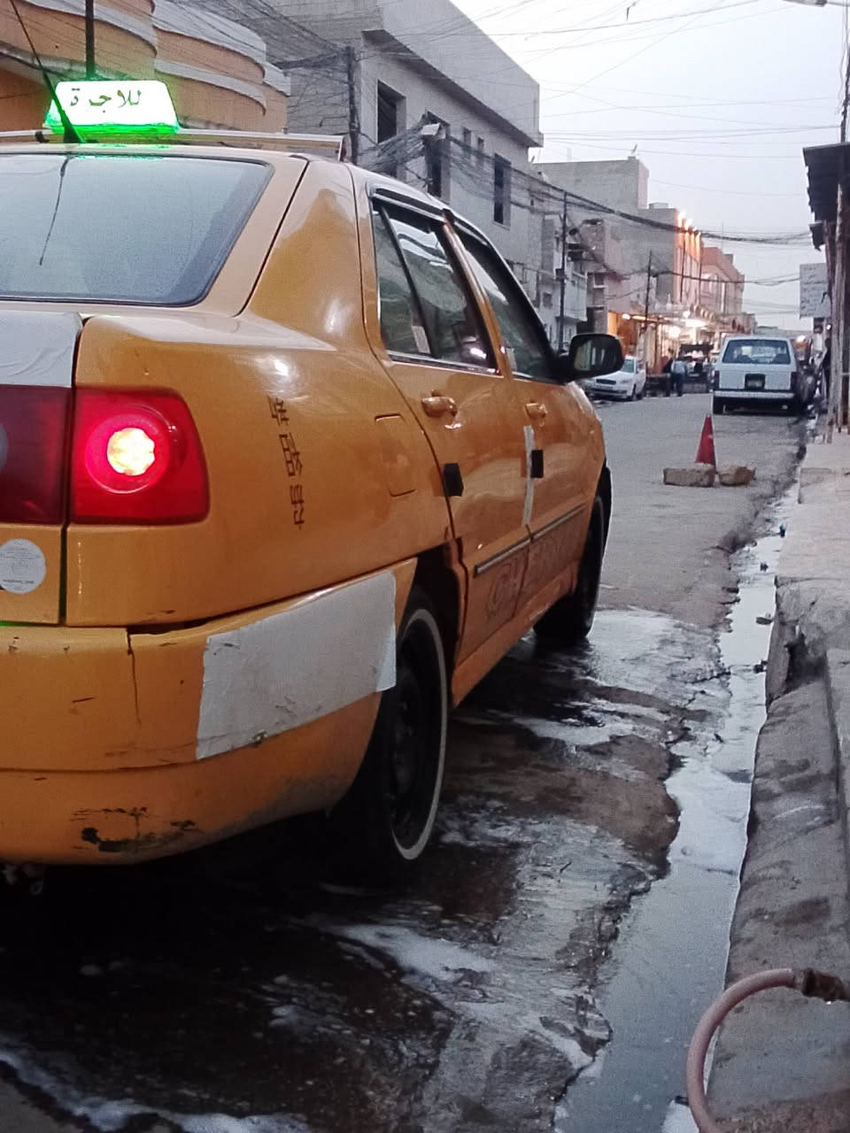 كوين موديل 2010 كير شرط محرك شرط قطرت صبغ مابيها شرط قطرت اتقحيل ما بيها تدفيئه  تبريد بس يعوزو غاز هيئه 600 ويرمنيه شرط كلو شغال وكلو ابلادي ولا جطل ما بيها شرط ما مسجاله علا كربون وشرط الوكاله وتحويل  السعر 27 وبيها مجال رقم الهاتف ***********
