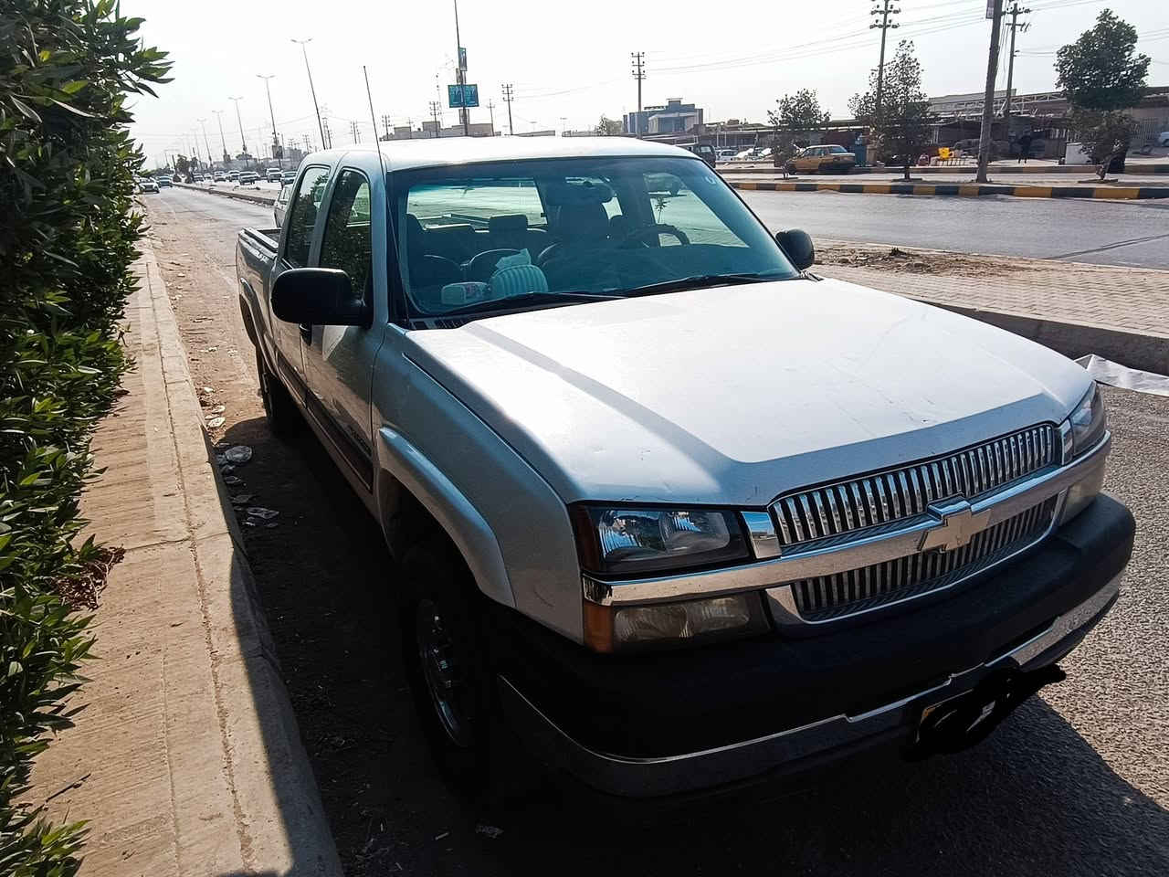 سلام عليكم سلفرادو.٢٠٠٤ رقم انبار بسمي سنويه ل٢٩ بلادي تخم تأير جديد باتري جديد صدر امامي خلفي جديد تراي وين ماريد سعر١١٥ وبي مجال ***********
