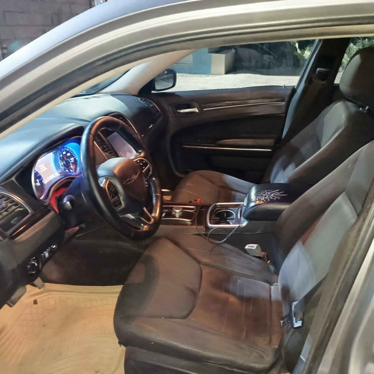 سلام عليكم مكلف بالنشر اوباما الون سلفري 2018اصل رقم انكليزي محرك 3600سياره جاهره رقم بصره حداده تبريد تدفئه السياره استخدام شخصي سياره جاهزه مال جناي تحيول مباشر بيه بعض الملاحضات الاستفسار يم حصاب السباره مع السعر تليفون صاحبها ***********
