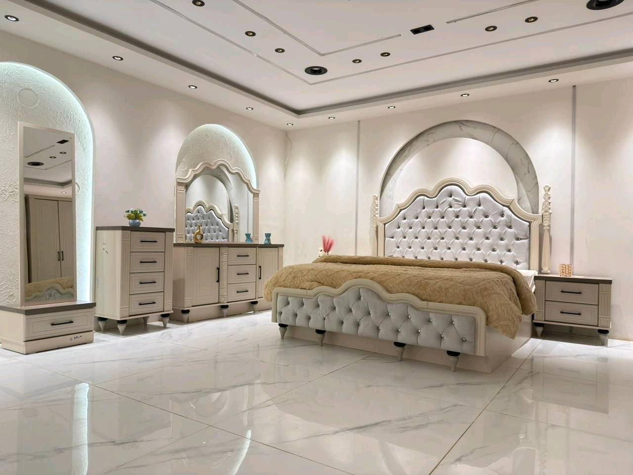 *تم وصول موديل صحره كانتريMdf  صبغ حراري تركي معمل دافنس الاصلي 


*9 قطع*  
    
قياسات ضخمة 
كنتور وملحق 370سم 
ارتفاع 230سم 
برغي وجوي حديد وضهر بلوك 


✅  ارتفاع السرير 175سم 
 السرير مخزن 
✅ عرض الميز تواليت 150سم 
✅ المصنع الأصلي
✅ سجه ثلاثيه 
  رفوف اضافيه داخل الكنتور 
  مجرات اضافيه داخل الكنتور 

السعر مليونين و300  الف
