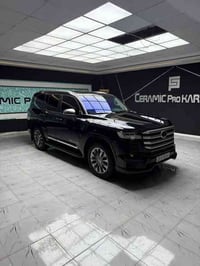 للبيع لاندكروز ٢٠٢٤ VX LIMITED مكفولة كفالة عامة ممشى ٣٣ فوول للعين بي...