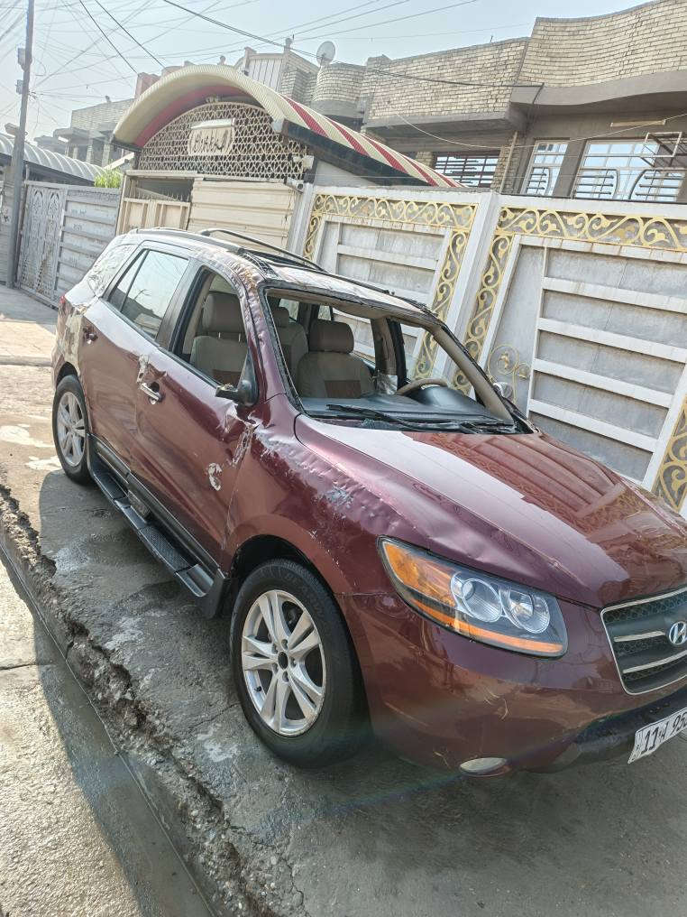 سلام عليكم للبيع سنتافيا 2009
رقم ((بغداد)) إنكليزي 
 وكير ومكينه جدد مكينه (6) 
سياره شغالة وتمشي سياره فووول 
تباع ع حادثها 
 مكان بغداد العبيدي
 ‏‪***********‬‏ بغداد, العراق
