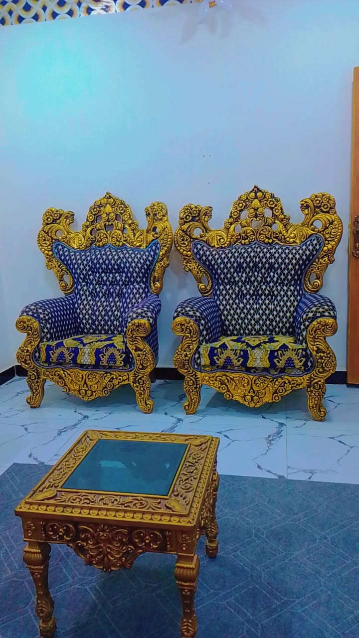 للبيع تخم جديد ولا احد مستخدمه ولا كاعدين عليه ع حطته سعر مليون وربع مع الطبلات والتلبيسه مالته  وبيه مجال   والكاونتر 250وبيه مجال ***********
