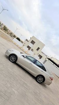 كامري SE • ٢٠١٧ • محرك ٢٥٠٠ ٤ سلندر