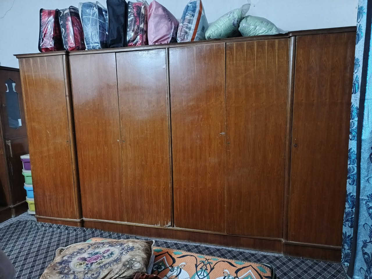 غرفة أخشاب خشب صاج أصلي مستخدمة نضيفة ٦ ابواب👍
كامل ملحقاتها 
سعرها 💵 ٥٠٠ ألف 
التواصل على هذا الحساب
أو على هذا الرقم ‏‪***********‬‏
