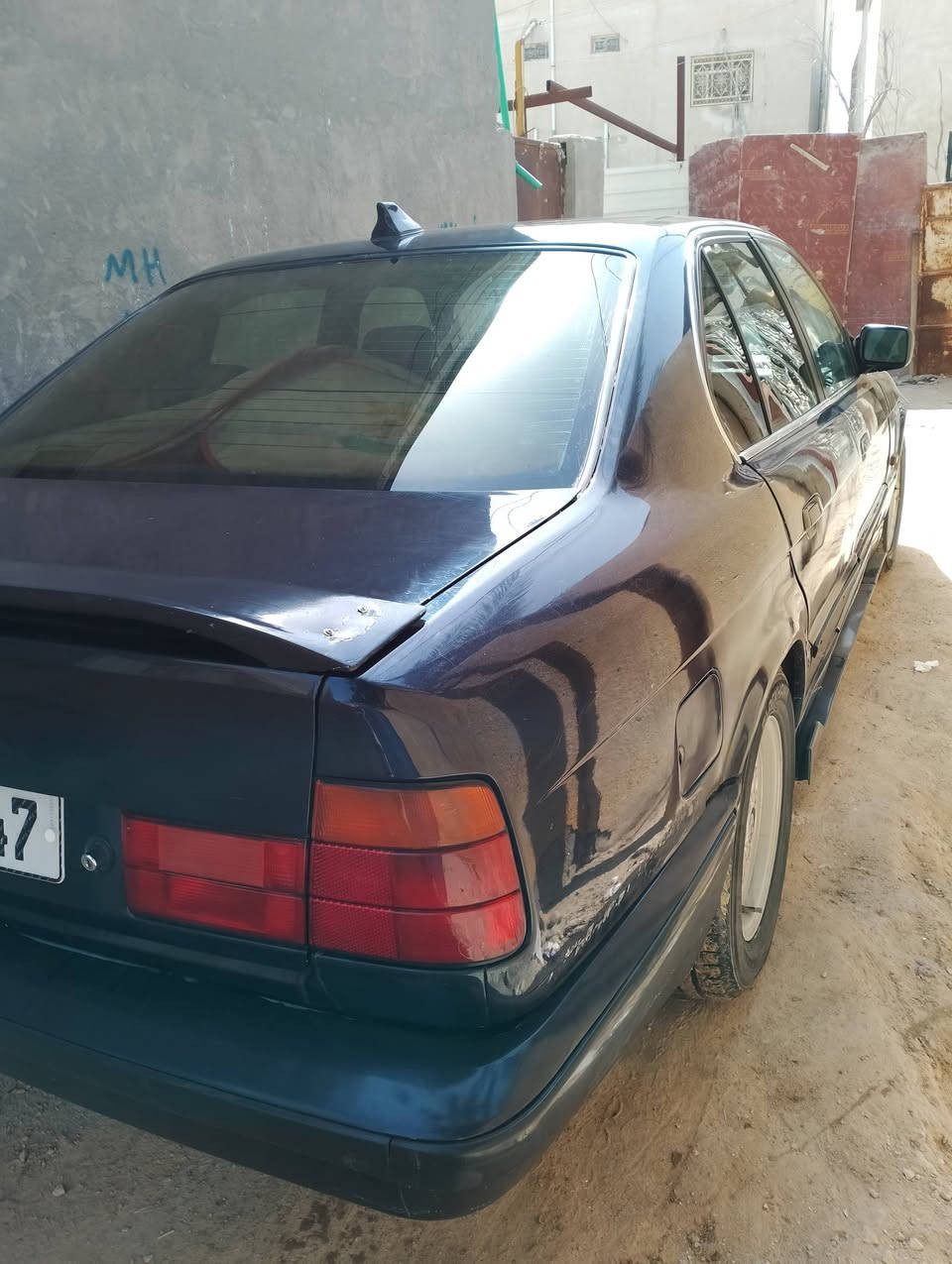 سلام عليكم BMW مديل 92 ...535 محرك كير تخم تاير.دواخل نظيفه إنشاء الله.رقم بغداد 
مكاني البصره المطيحه
السع 52. وبيها مجال
***********
