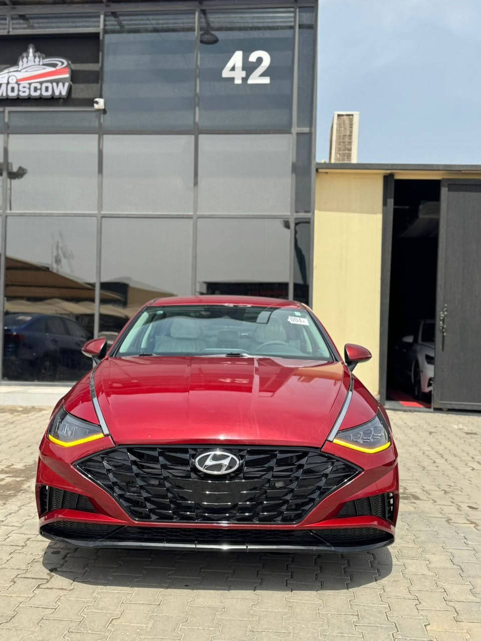 سوناتا 2023 رقم كربلاء بسمي
أخوان كلشي ذاكر بالمشوار اقرأ المنشور وتصل 
السياره جديده جداً بدون ارباك بدون شاصي
ماشيه 49 الف كيلو مو مايل
بيها صبغ من أمريكا أربع قطع بدون معجون + البنيد
بيها بارد بالقماره بسبب التحميل
#مواصفاتها
1_الغرفه أبيض مع تغليف الكاعيه والجنط نفس اللون
2_محرك جبار 2500 بعدهي بالجيس
3_تشغيل عن بعد مع أمان القفل العجله 
4_الكشنات الأماميه تدفئه
5_فول تحكمات
6_كامره خلفيه + حساس ذاتي للوقوف
7_كير دكم
8_ثلاث أنظم للقيادة
9_لد أمامي ع بنيد لد خلفي ع طول الجنطه
10_بصمة
11_ترحيب عن بعد + حساس الجنطه تفتح عن القرب إليها
وبعد بيها مواصفات
السعر المطلوب 162$ ورقه بيها مجال جداً بسيط
الموقع كربلاء
للإستفسار الاتصال على الرقم
***********
***********
هذا رقم الشاصي 👇
#_KMHL64JAXPA311137
السونار مرفق مع الصور
