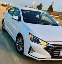 النترا 2019 بدون صبغ بيها كرت بل باب السائق وبل دائرالخلفي هم كرت سيار...