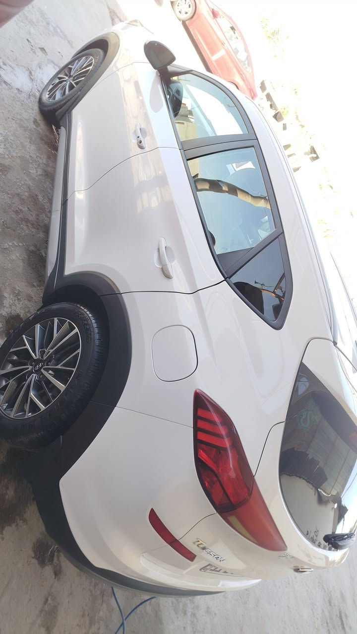 سلام عليكم توكسان 2021 للبيع مكاني بابل رقم بغداد دولي سياره جاهزه كير مكينه حداده تبريد تخم تاير ويل كب كله جديد 
سياره حادث جاملغ وبنيد سعر سياره 160 وبيه مجال بسيط 
***********
