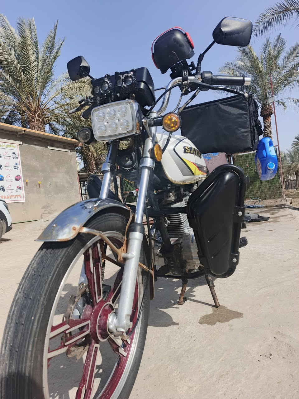 450 وبيها مجال بسيط 
مكان المحمودية 
***********
