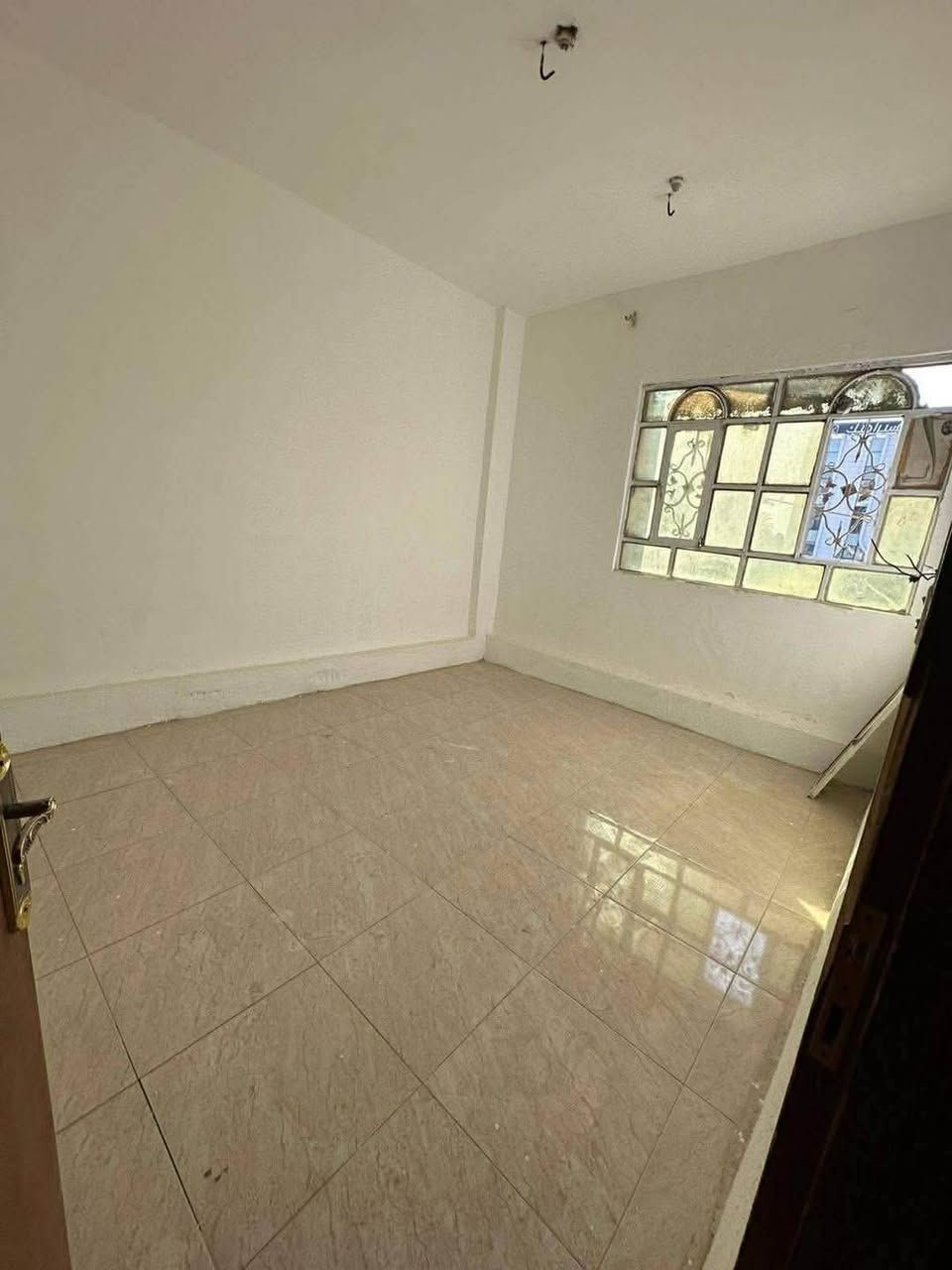 شقه #للايجار السكني

الموقع /شارع٦٠ ♦️
قرب مجمع الضامن الطبي

المساحه /٨٠ م ♦️

تحتوي على :♦️
/ غرفه نوم / صاله / مطبخ / مجمع صحي

مبلغ الايجار / ٣٠٠ الف
للاستفسا. اكثر:

  📞***********
