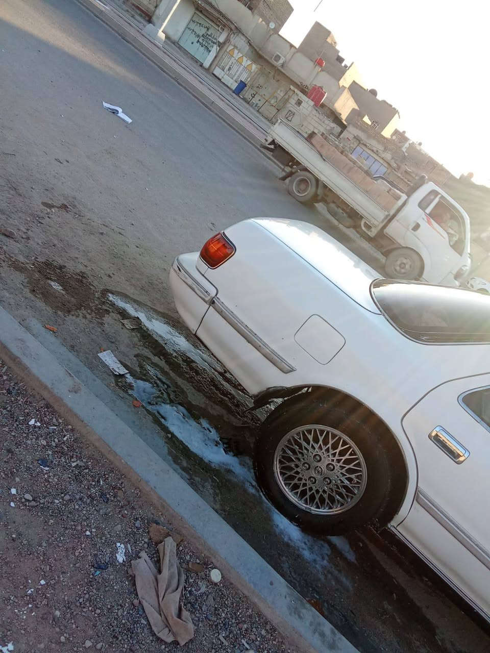 سلام عليكم ورحمه الله وبركاته سياره للبيع كرسته كصيف  كفاله من الكصه و النقل و العيب الشرعي السنويه مجده 28 محرك ونجي مكفول تبريد شغال ثلج حداديه وتخم تاير جدد سياره مال جناي العنوان البصره الزبير السعر 55)(*********** بي واساب
