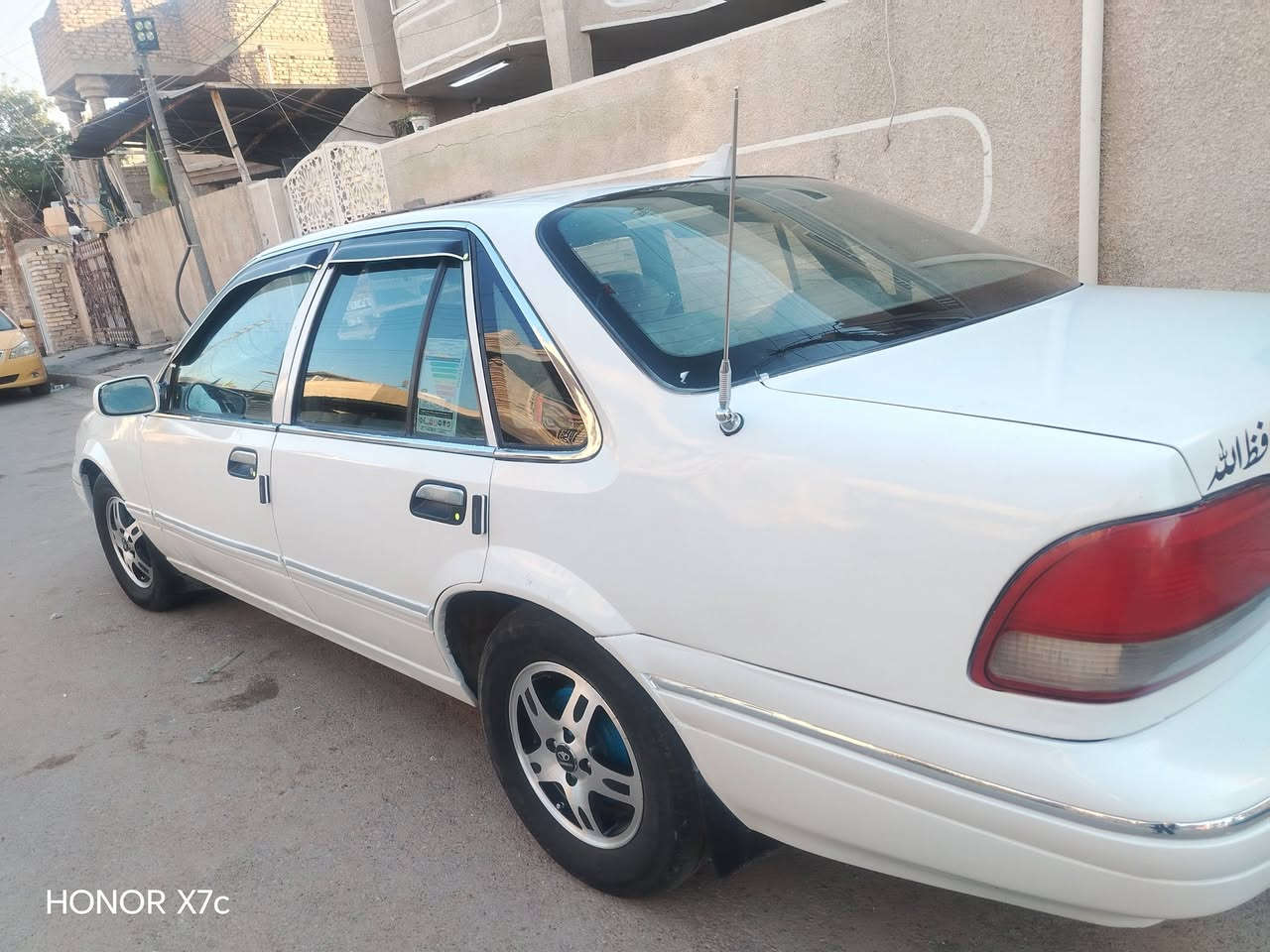 السلام عليكم برنس فراشه 97 محرك 2000 مفتوح كير حاويه مكفولات صدر امامي ومشط استيرن جديد تبريد شغال هزه جديده سنويه 2031 السعر 39 وبيها مجال للطيبين بغداد الحسينيه ***********
