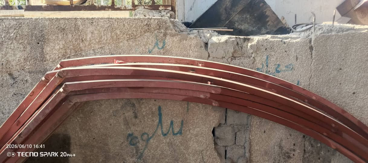 جادر شبح بس الحديد 13قوس نقص قوس واحد نثيه حديد ثقيل كلش الطول 21 واحد وعشرين متر طول الطراحيه 3 متر  السعر 850 الاستفسار اتصل ع رقم 
***********

