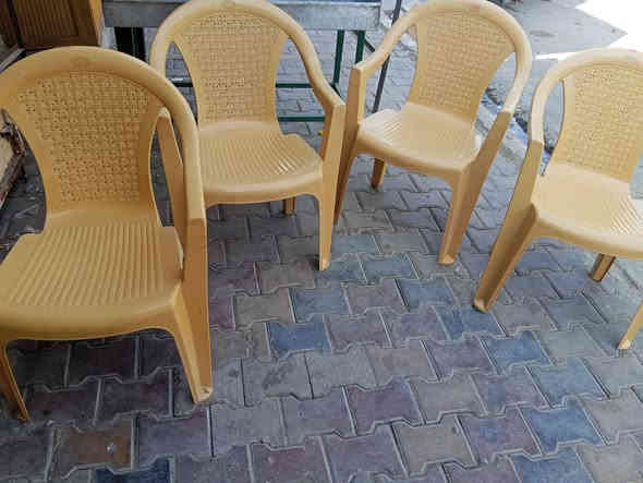 كراسي الناصر للبيع مستخدمات قليل 200 كرسي او 100 طبله اصليله للبيع سعر الكرسي 5 اونص والطبله 4 اونص مكان ذي قار قظاء الدويه ***********
