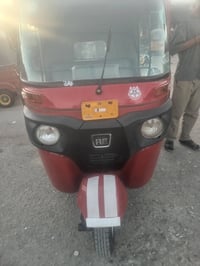 تكتك البيع موديل ١٨ ابلاديه معمره بس دوسات الاستفسار ٠٧٧٠٥٤٠٧٣٤٨