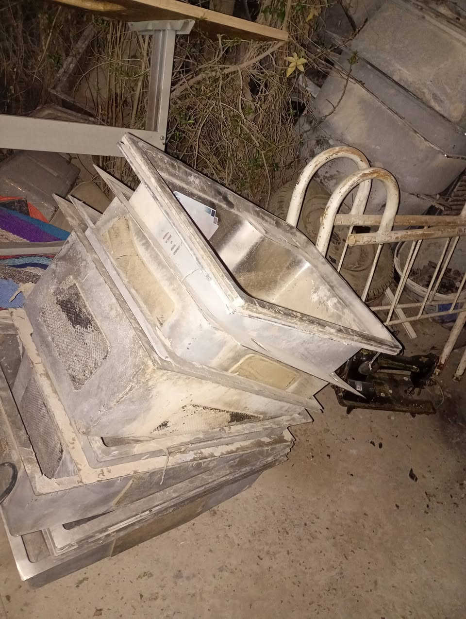 سنكات للبيع اكو نضيف واكو ضرر بسيط بيهم اكو ثنائي سنك القطعة 7 الف


**إذا كنت صاحب هذا الإعلان وتريد حذفه لأي سبب، رجاءا أرسل رسالة إلى الدعم الفني**