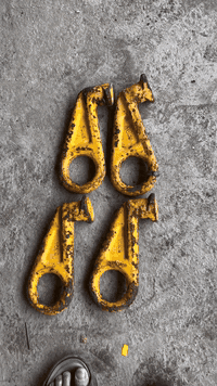 البيع سلاسل متنوعه من طول 2 م 6 م8 م اعدادمن كل نوع بس 2 م العد 30 قطعه فخات العدد16 ومواد متنوعه ت ***********
