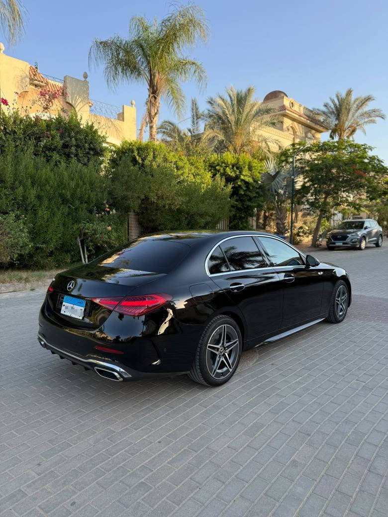 Mercedes-C200
Model 2024
Fully loaded
Imported
2000 km only 
استيراد ، فابريكا بالكامل 
رخصه سنتين 
المعاينة الشيخ زايد القاهرة, مصر


**إذا كنت صاحب هذا الإعلان وتريد حذفه لأي سبب، رجاءا أرسل رسالة إلى الدعم الفني**