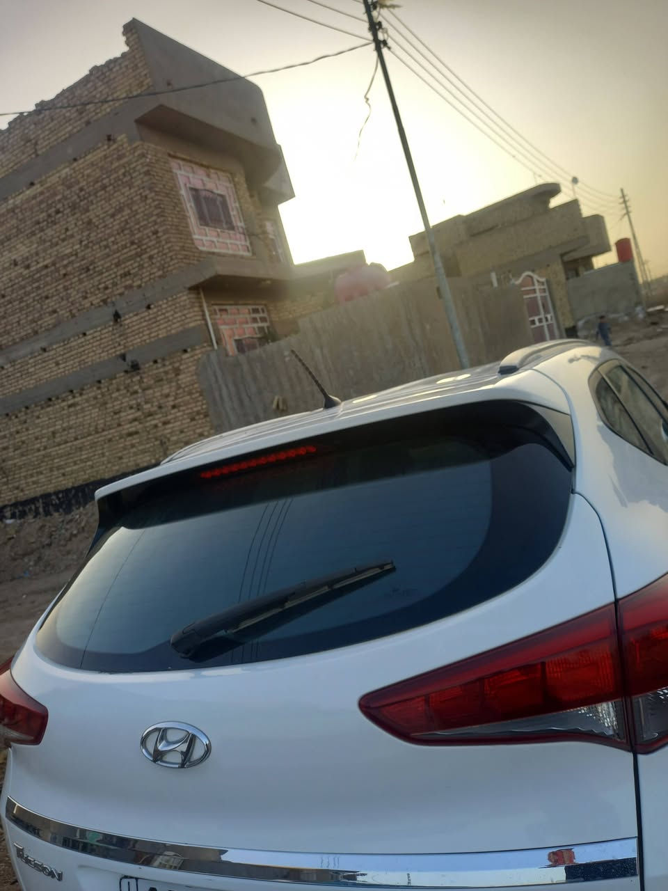 السلام عليكم توسان خليجي ١٧ رقم انكليزي بغداد ماشيه ١٤٨ مكينه ٢٠٠٠ دوش سنويه نافذه لغاية ٢٠٣٠ شركة الكاصد 
سيد بربك رجل كامره خلفية تبريد بالجكمجة تدفئة تبريد شغال
بية رصعه بالبنيدو دعاميات مصبوغه السعر ١٨٥ ورقة 
للاستفسار ***********
