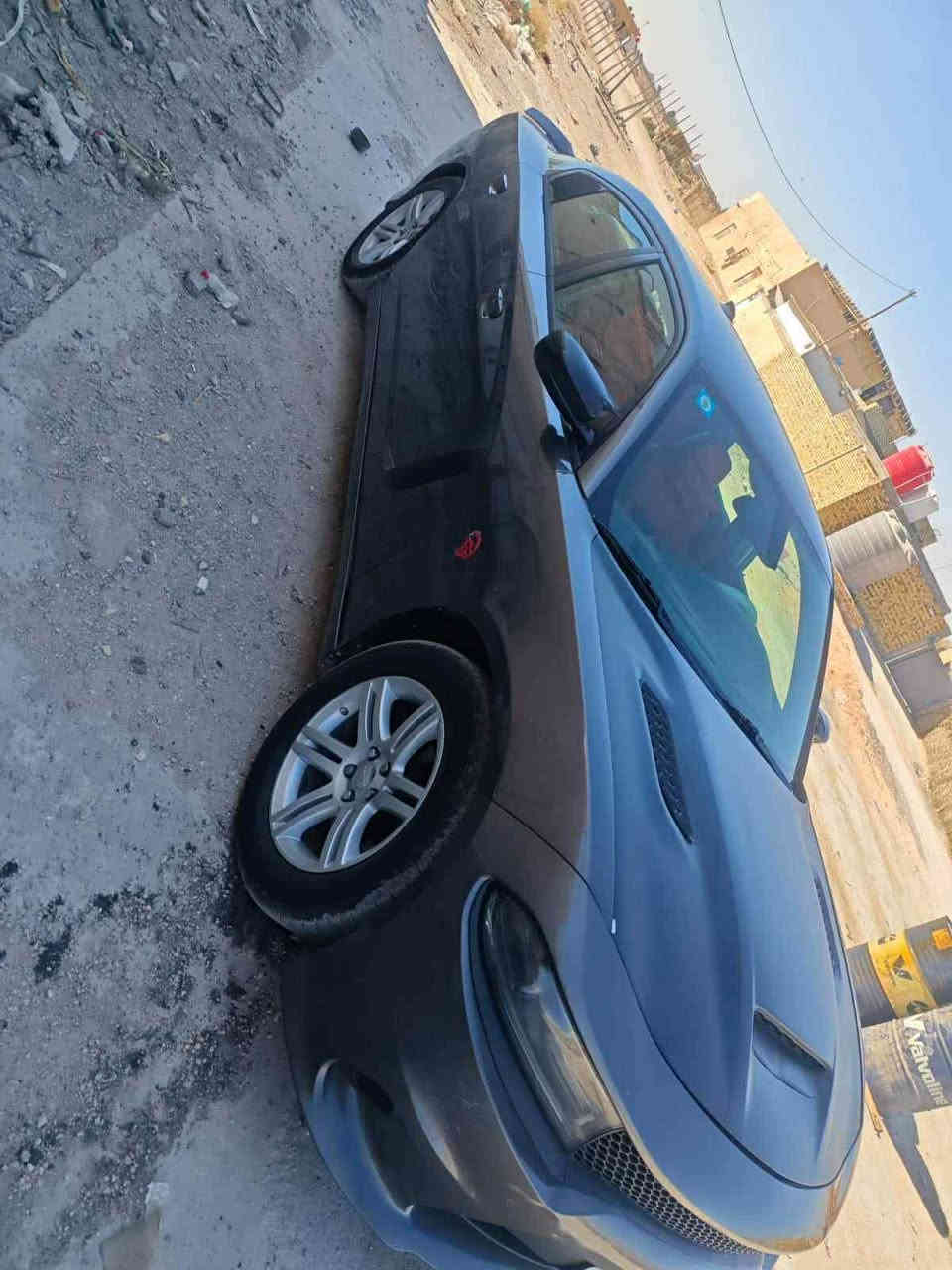 السلام عليكم 
جارجر 2016 فئة sxt مكينة وكير كفالة حادثهة جاملغ خلفي والباب كلير واضح كدامكم بالسونار موصفاتهة معروفة السيارة بسمي تحويل ثاني يوم السعر 175 وبيها مجال مكان السيارة.  كربلاء. ***********
