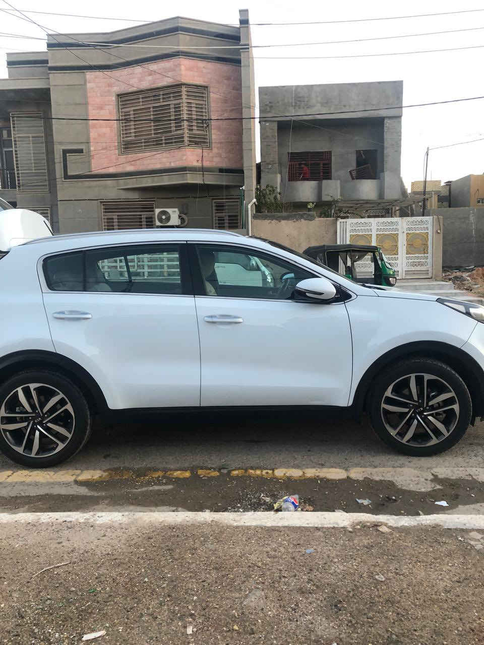 سبورتج 2019 (شكل 2020) خليجي
رقم بغداد
🔹 المواصفات:
 • محرك 2.0 اقتصادي
انظمة قيادة ايكو ونورمال وسبورت
 • جير أوتوماتيك
 • شاشة وسطية ( Touch)
 • كاميرا خلفية
 • تحكم بالستيرن
 • فتحة سقف بانوراما قطعتين
 • داخلية جلد نظيفة
 حساسات امامي وخلفي
مري شفط
بصمة ابواب

📍 السيارة نظيفة استخدام شخصي بيهة فقط اماكن تكحيل  بسيطات
📌 ما تحتاج أي صرف وجاهزة للفحص
السعر: 185 وبيهة مجال بسيط
 مكاني بغداد المحمودية 
للاستفسار ***********

0780 967 0637
