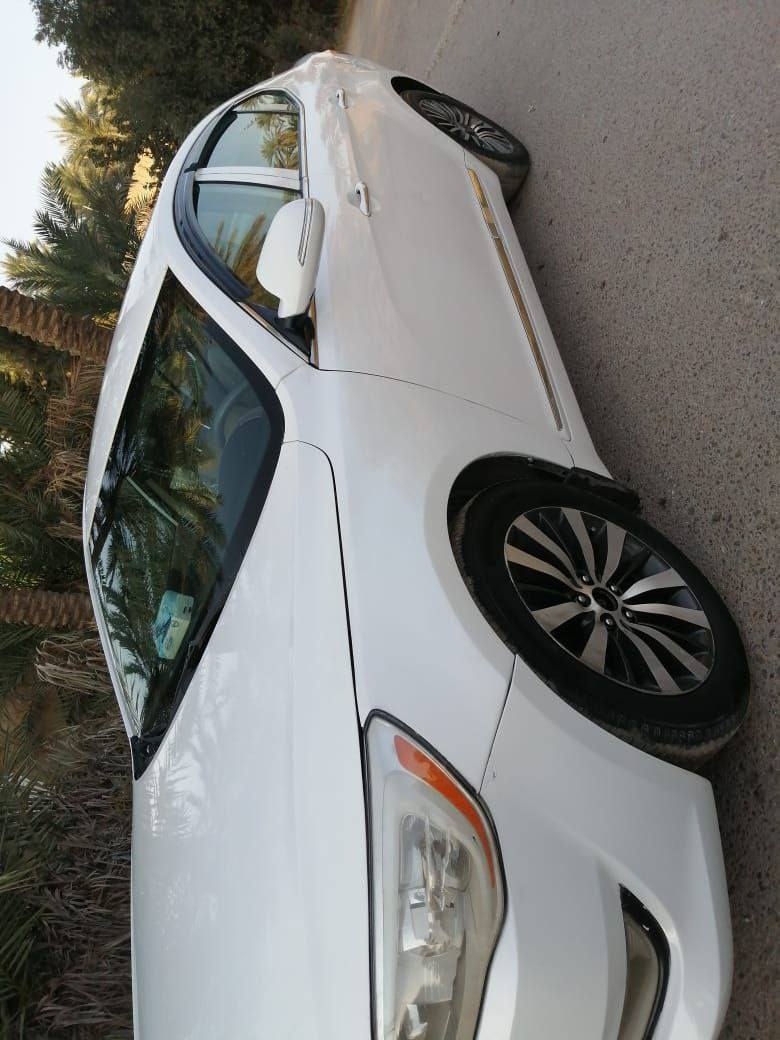 السلام عليكم للبيع كادنزا 2012 لون أبيض رقم بغداد تحويل ثاني يوم محرك 6 كير ومحرك مكفول اشاير بل مري 
سياره مال جناي ضرر جاملغ امامي والسونار موجود سعر 115 وبيها مجال مكان الفلوجه النساف الاستفسار اتصل ***********
