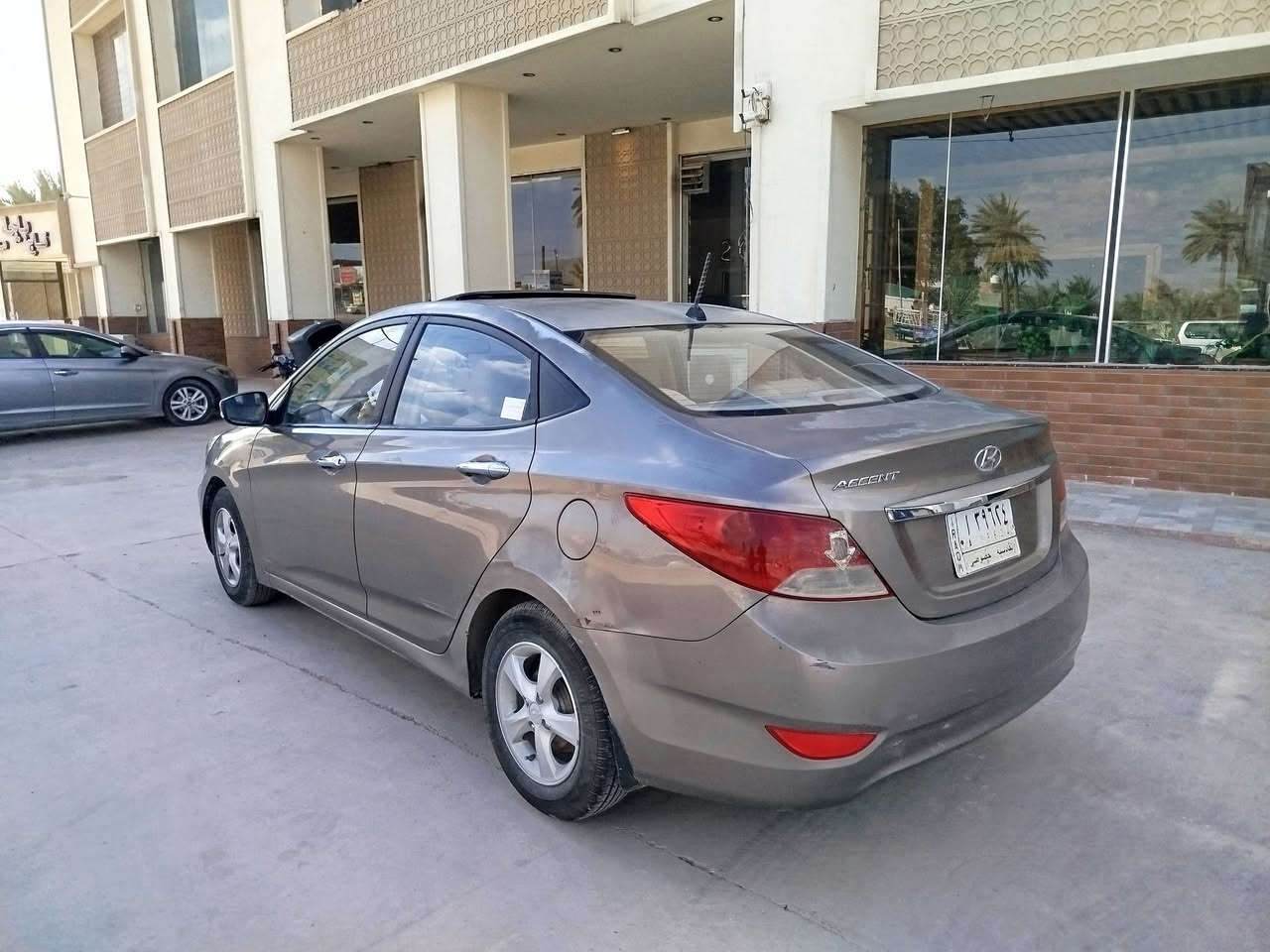 اكسنت موديل 14خليجي مكفولة 75 من الحادث بيه صبغ قطعتين بدون دواخل مكينه كير حداديه  جديدة تبريد ثلج فول مواصفات مكاني بابل***********
