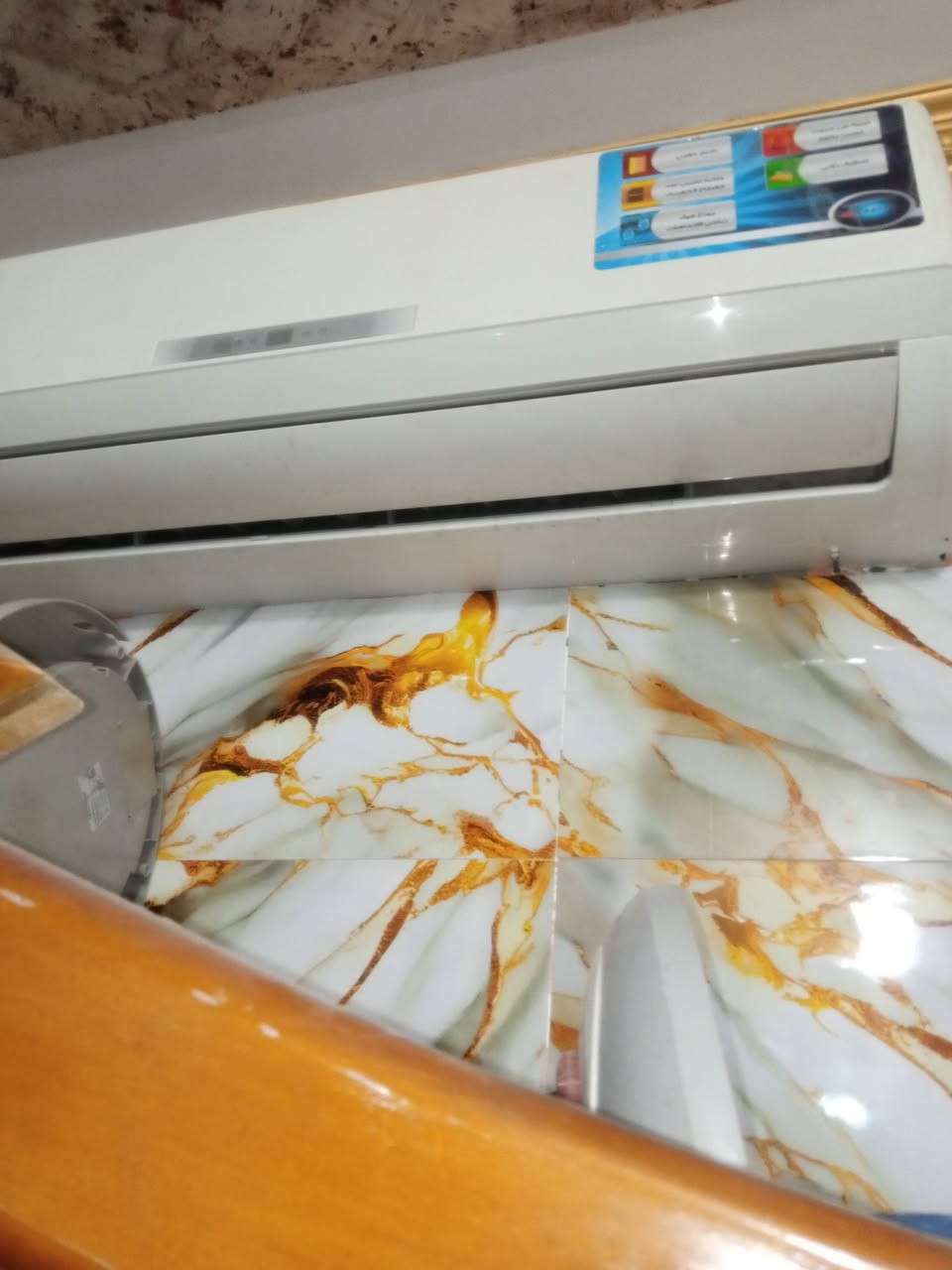 سبلت طنين نوع AUX الاصلي مو الصيني شرط الشغل والتبريد ظمان بيه بسعر مناسب والي ما يعرف AUX يسال اي مصلح عند النوعيه الي شراي هدا  رقمي ***********
