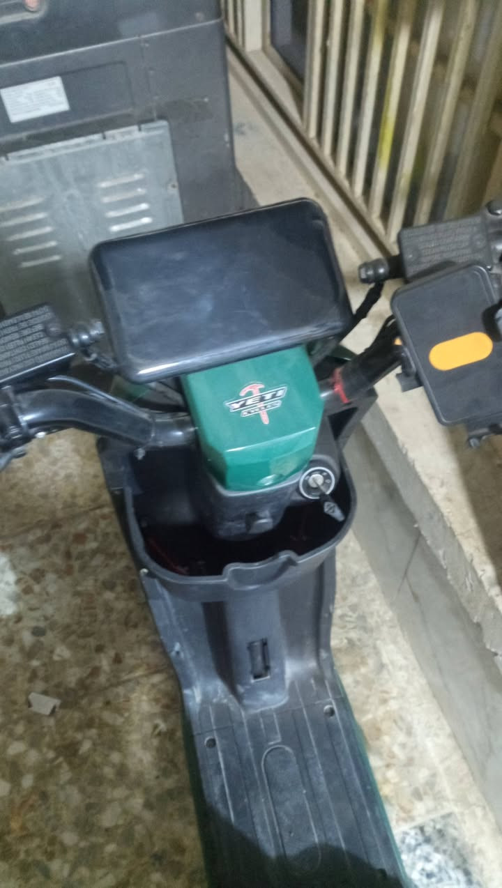 السلام عليكم
للبيع دراجة شحن R9  دراجة نظيفةجدا

المواصفات:-

1-سرعة 70 حقيقي

 2-نظام الرجوع إلى الخلف(R)

3-لايت زنون مع سكن لد متغير او ثابت

4-نظام بلوتوث

5-جك كشن

 6-دسك بريك شحط

7- ويل رياضي 

8-ملف 2000Wحقيقي

 9-دبل رياضي غاز

10- اسويج 

11-تايرات جبلية مع نظام تزحلق

12- اي عطل بلدراجة يظهر على شاشة الدراجة

13-لا تتأثر بلمطر او الماء القوي 

العنوان بغداد  البلديات 

للإستفسار الاتصال على الرقم *********** السعر  300 وبيهه مجال  الدراجه. يرادلهه بطاريات  فقط الدراجه كلشي شغال بيهه كارت الضمان موجود ماخذ الدراجه من حسن وحسين
