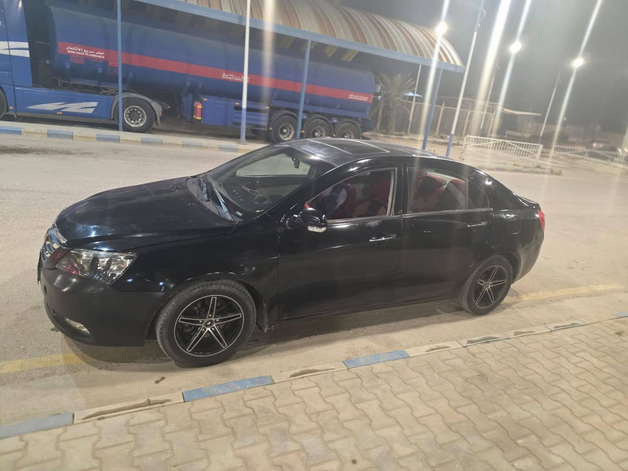 السلام عليكم
جيلي امكراند 2012 
مكينه وكير كورلا 95 المرغوب 
ترايك بيه للبصره
صبغ عام للجماليه سياره حلوه وجاهزه /  السعر 45
 وبيه مجال حگ الجيه
***********
لتواصل واتساب
