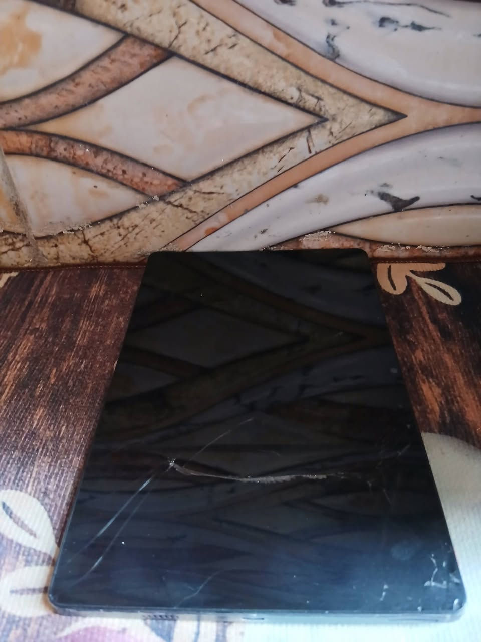 السلام عليكم 
سامسونج A14
وتابلت Green Lion G20-Ultra
سامسونج نضيف جدا شتريته ورا اسبوع حتركت اشاشه وعفته 
والايباد  نضيف جدا ويرادله هم فقط شاشه يعني ثنينهن تبديل شاشة
معروفه مواصفاتهن السعر ثنينهن ٧٥ 
يعني اذا تبدل شاشات ثنينهن متخسر بيهن 
مكاني بغداد ابو دشير 
***********
