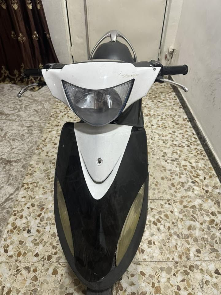 السلام عليكم
دراجة ماكس عدلة مكفولة مكينة ما ملعوب بيها 

السعر ٥٥٠ الف وبيها مجال حق الجية 

عنوان بغداد مدينة الصدر 

الرقم للتواصل ***********
