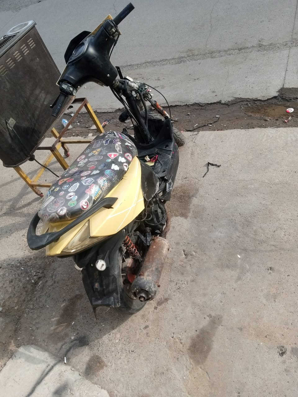 للبيع شغال مابي عيب السعر 100مال شغل ايوديك ويجيبك ***********
