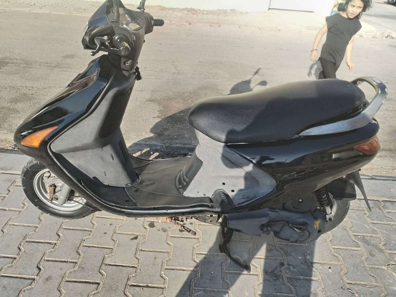 سلام عليكم دراجة فراشه دراجة كل نقص مابيها دراجة شلعة ومعدل خير من الله الدراجة مامفتوحة دراجة كهربائيات كلة شغال دراجة فول نضافة السعر 575 وبيه مجال مكاني نجف الرقم ***********
