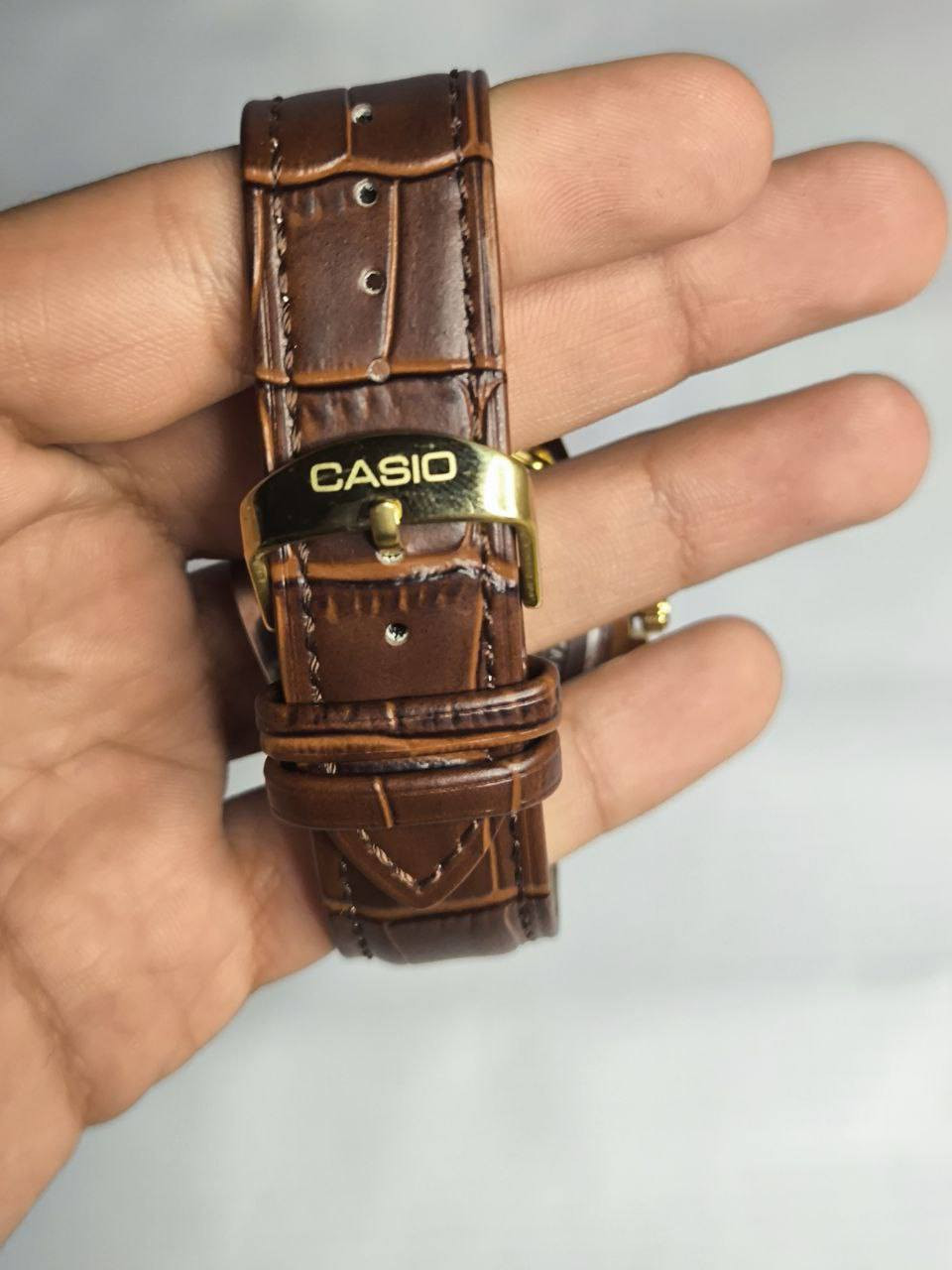 كاسيو  CASIO وارد اوربي DHL
تحفه فنيه قطعة ولا غلطه
مكينة كوارتز جميع سناتر شغالة 
ساعة من الستانلس ستيل روز كولد
ميناء ابيض مزودة بمنفذ تاريخ مع اميال لامينوس 
زجاج زفير ضد الخدش 
مقاومة ماء وغبار 
سير جلد طبيعي 
مختمه بالكامل حفر
 
القطعة ما تتفوت 
سعر :- 30 ع اول تم 
ملاحظة :- قطعة واحده فقط 
للحجز والاستفسار يرجى الاعتماد خاص


**إذا كنت صاحب هذا الإعلان وتريد حذفه لأي سبب، رجاءا أرسل رسالة إلى الدعم الفني**