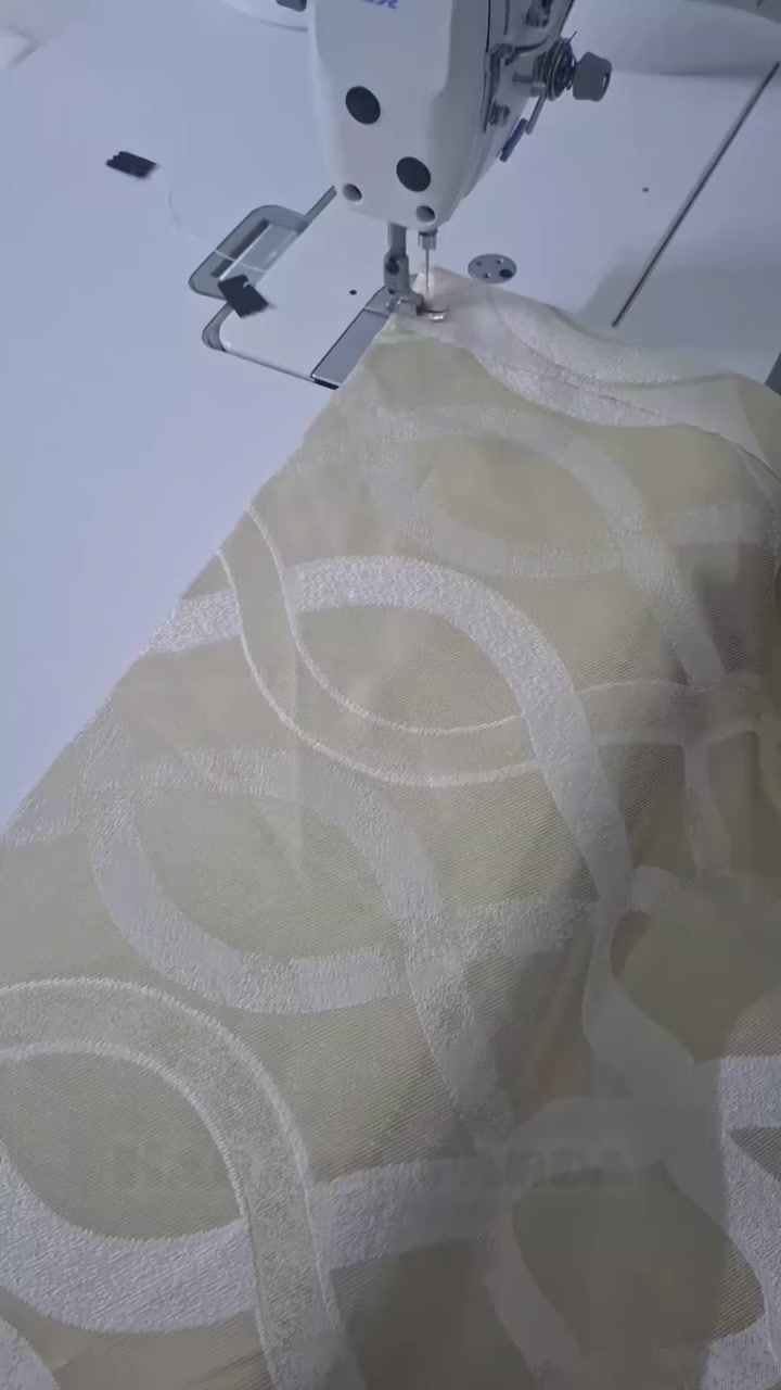 دروستکردنی گۆشە: بە شێوازێکی زۆر شیک و بەو قوماش و ڕەنگەی کە خۆت ئارەزووی دەکەیت.
:
​🌟 بۆچی لای ئێمە داوا دەکەیت؟
چونکە دەتوانین ڕەنگی گۆشە و سەرینەکانت ڕێک بخەین لەگەڵ پەردەکانت، بۆ ئەوەی ناوماڵەکەت ببێتە یەک پارچە لە جوانی و تابلۆیەکی ڕێکخراو.
​💰 هەمیشە بە نیوەی نرخی بازاڕ و بە باشترین کوالێتی!
​📍 ناونیشان: سلێمانی - گەڕەکی شارەوانی - بەرامبەر هەرزان بازاڕی سەردەم.
📞 پەیوەندی: ***********
📩 هەر ئێستا نامە بنێرە و مۆدێلەکان ببینە.
