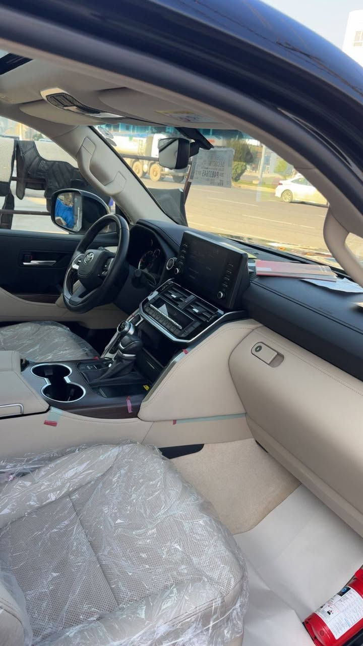 تۆیۆتا لاندکروز GXR_Limted_2023 قەپات مواسەفات      
سفری شەریکەی  جيهان 
تەنها 12 هەزار کم  روشتووه
هه موو گيانى به شه رت
 ده عامى بو ده عامى 
جال و شوختيش به شه رت

سعر : لە کۆمێنت داوای بکە ڕاستەوخۆ بۆت دێت 🤖 

سەیارەکە سفرە هەموو گیانی بەشەرت 

ژمارەی خاوەنەکەی 
***********
وەتسئاپ
